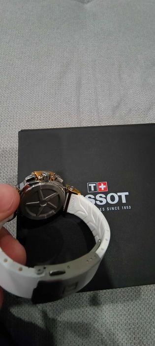 Tissot t-race gold