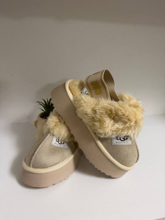 Incaltaminte UGG cu bareta