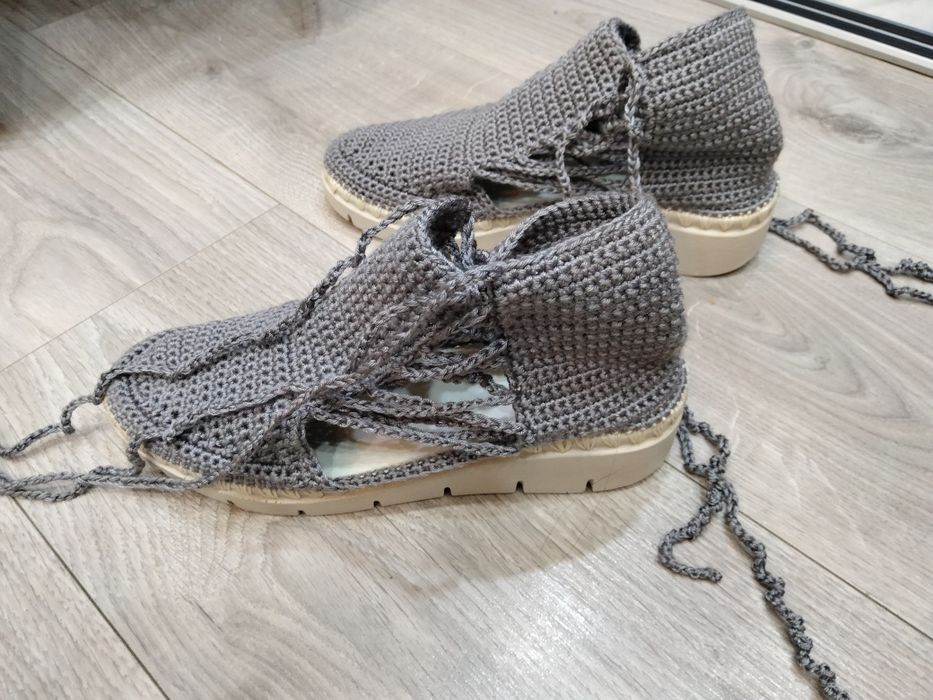 Espadrile lucrate manual