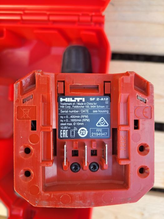 Filetantă șurubelniță masina de găurit si inșurubat Hilt SF 2-A12