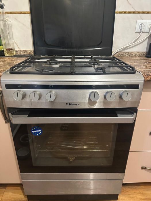 Продам Газовую плиту