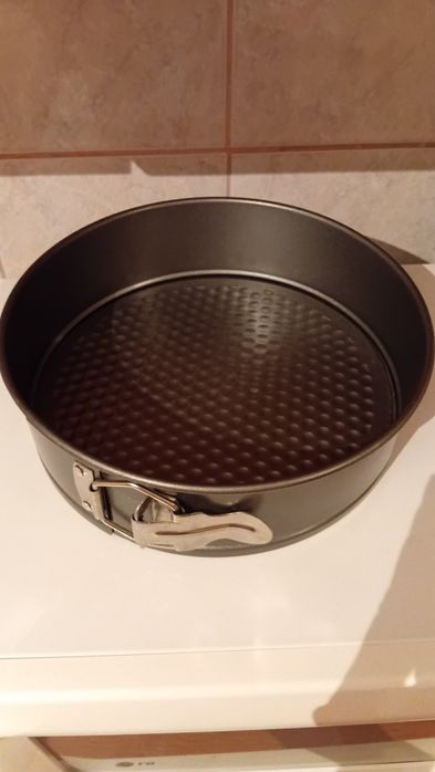 Разъёмная форма для выпечки 22 см