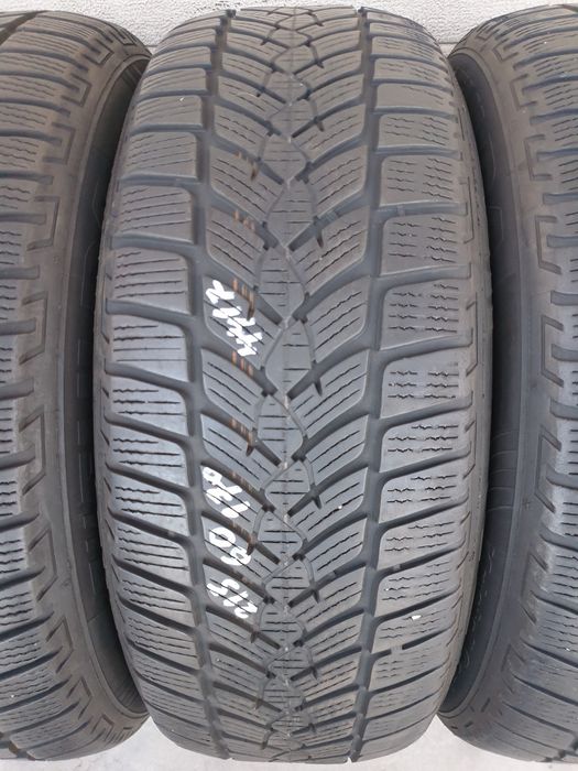 Зимни гуми 4 броя FULDA KristallControlSuv 215 60 R17 дот 4417