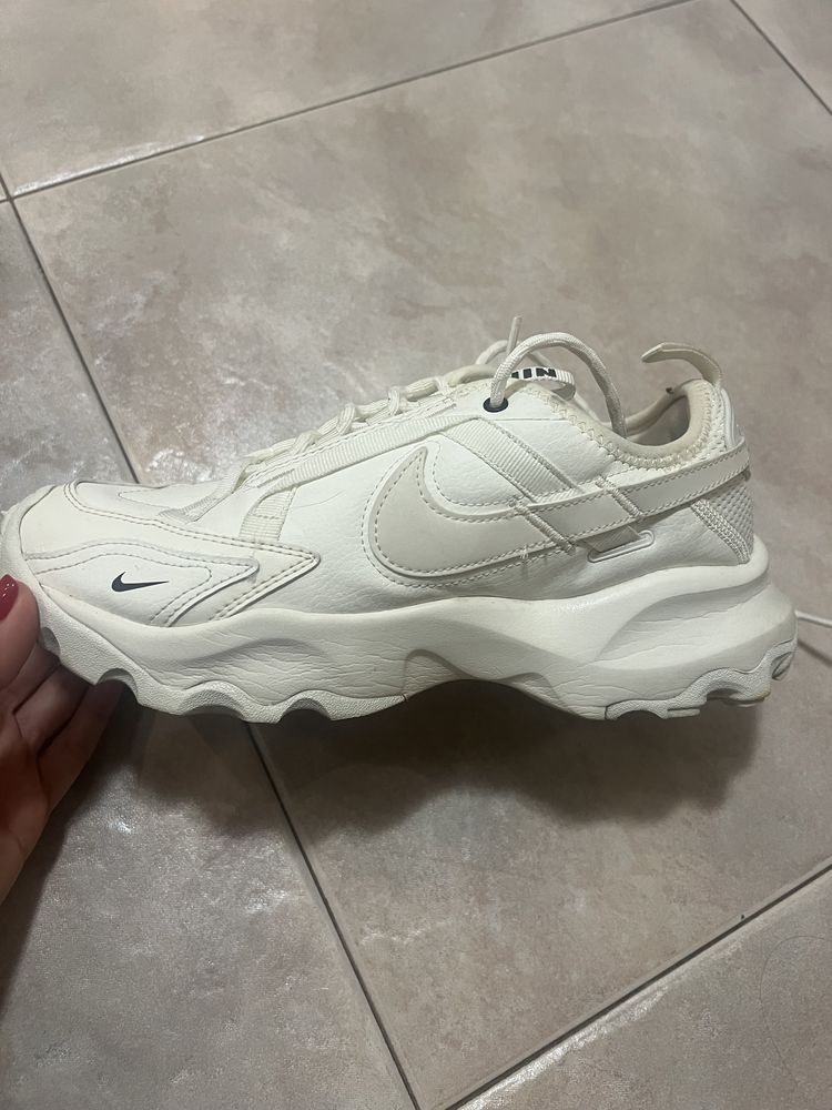 Маратонки Nike