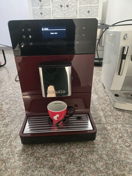 Кафемашина Miele CM5310