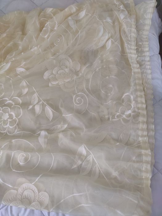 Perdea jacquard pe banda incretita