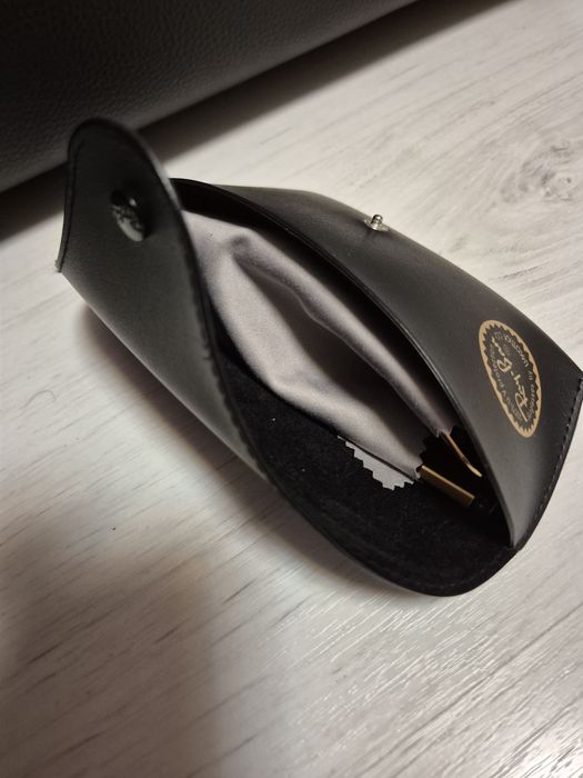 Vând ochelari soare