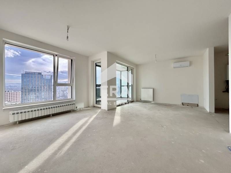 Южен тристаен апартамент в луксозна резиденция с АКТ 16, район Лозенец