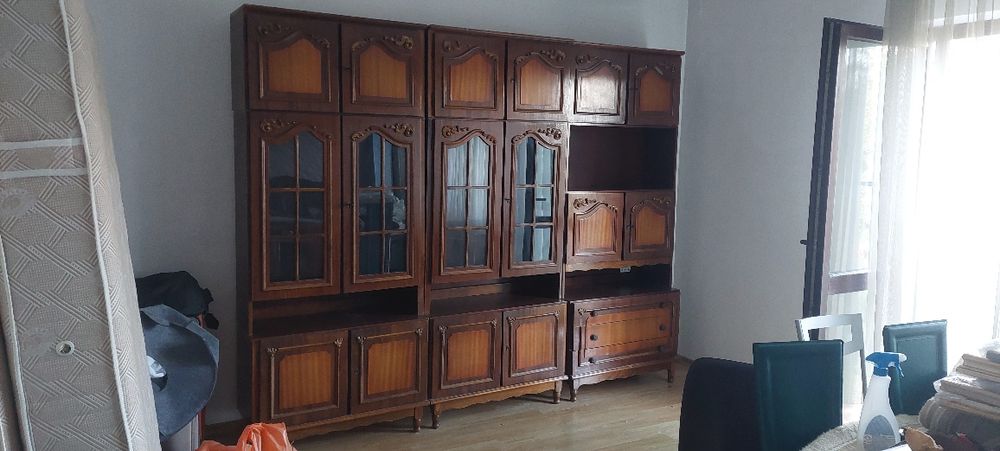 Vând bibliotecă  modulara, 290cm lungime,220 cm inaltime