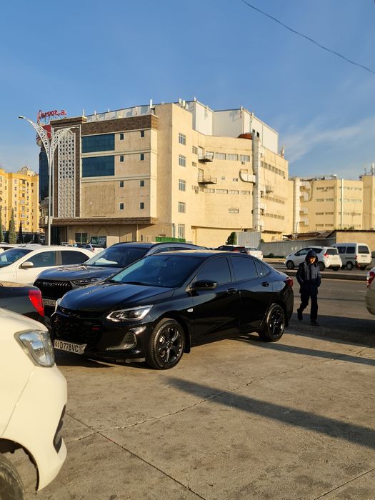 Onix Premier 2 Plus , 10200км пробег