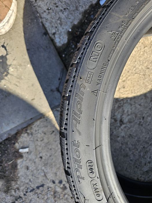 255 35 19 Michelin pilot alpin