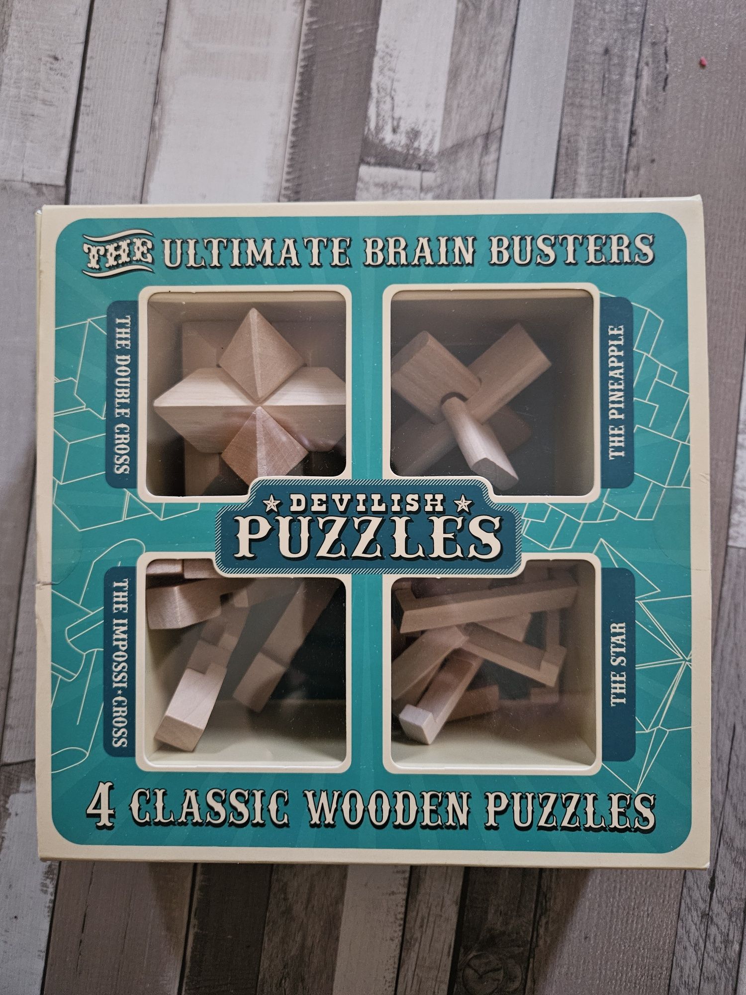 Puzzle de lemn în cutia originala