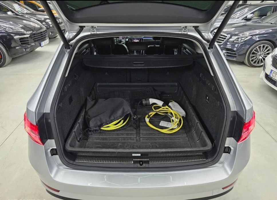 Skoda Superb Plug-in Hybrid 2021 /Auto personală!