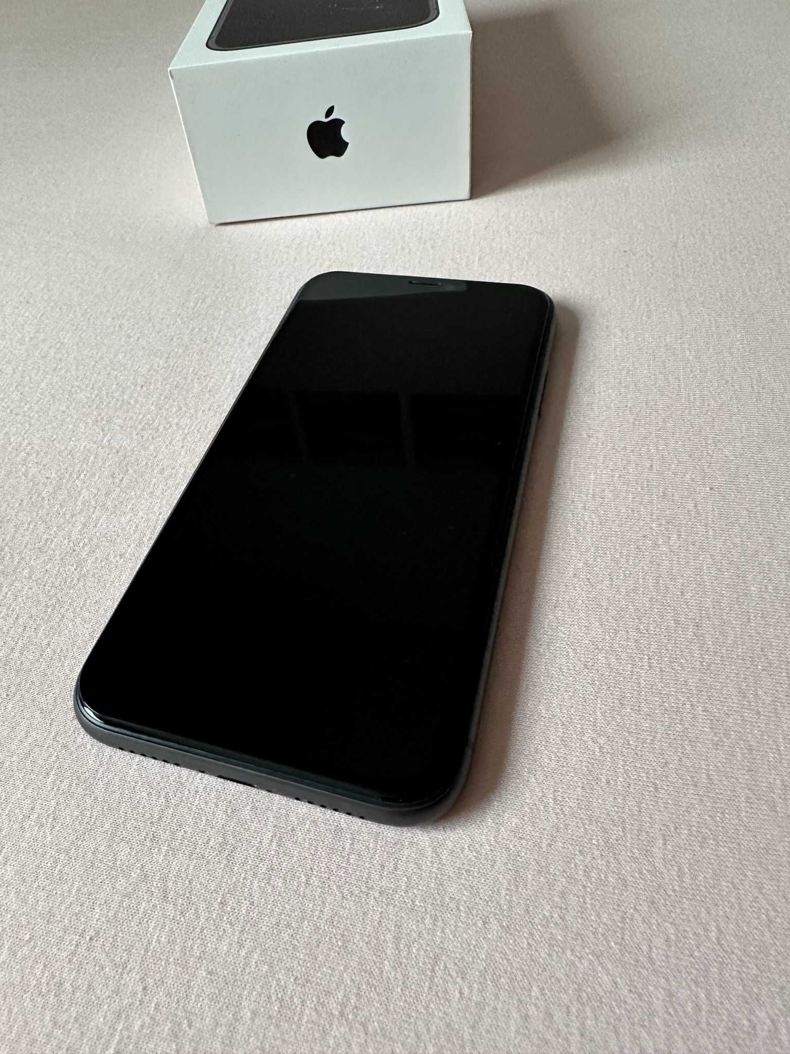 iPhone 11, 64 GB, Черен, като нов