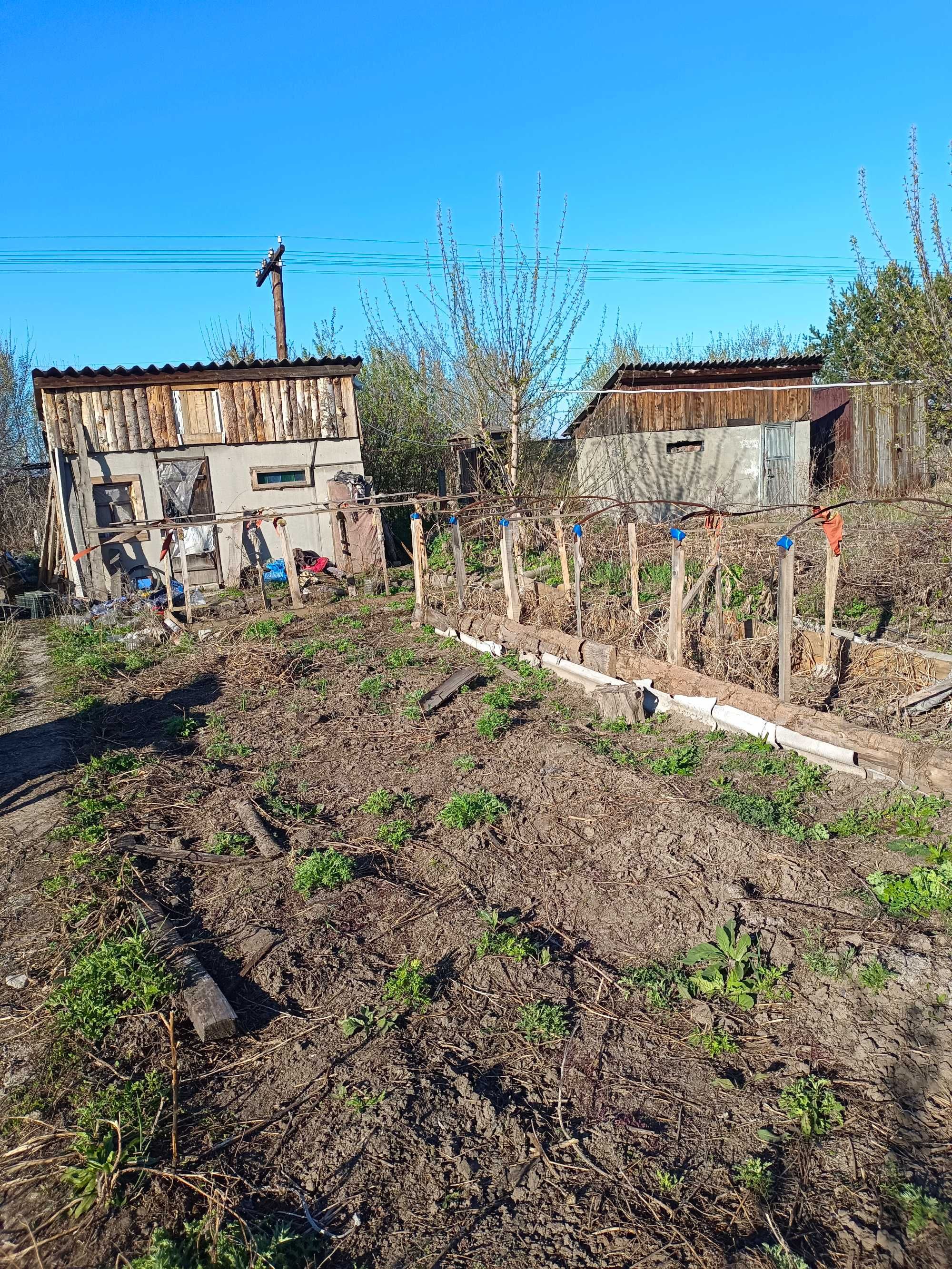 Продам зимнюю дачу, с дровами и углем