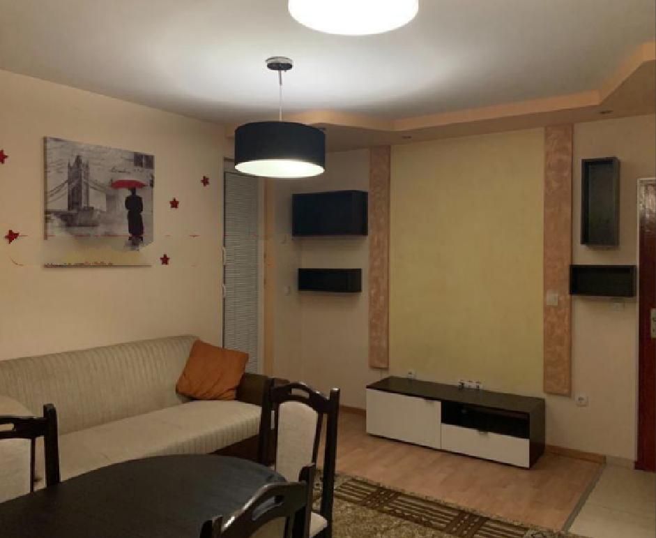 Дава се под наем Тристаен апартамент в София, Бъкстон - 85 кв.м за 700 € - Снимка #1
