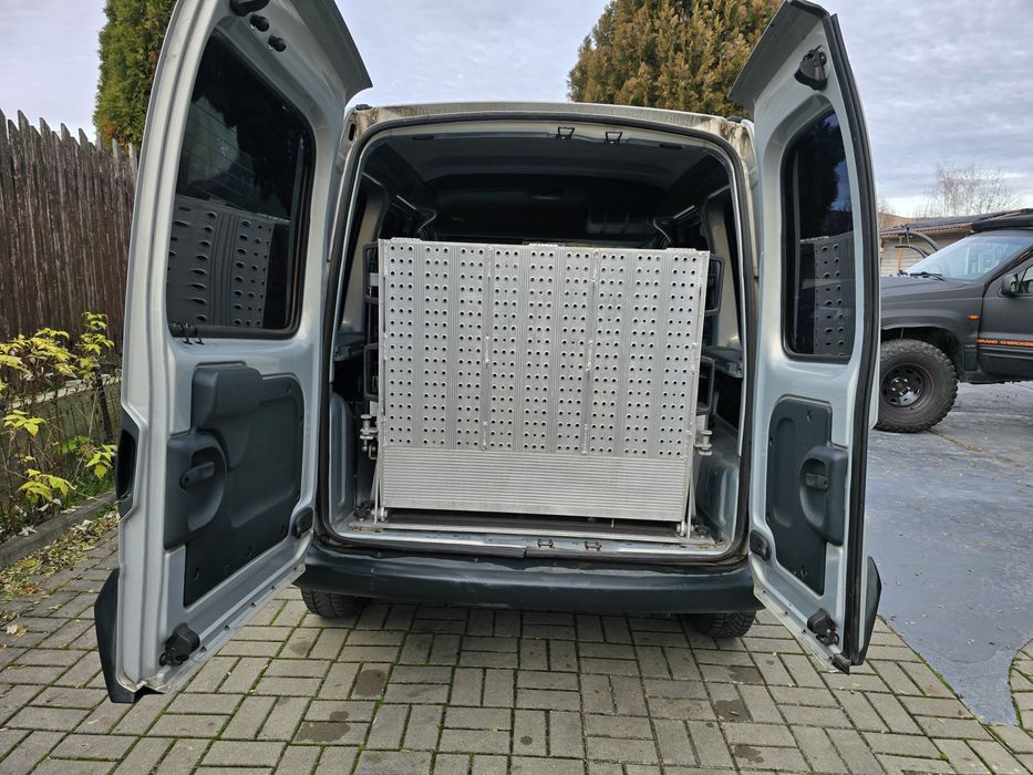 Renault Kangoo pentru transport persoane cu dizabilități