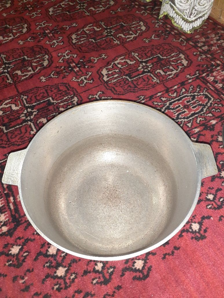 Kukmara qozon sotiladi