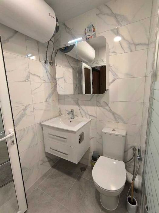 Дава се под наем Двустаен апартамент в Бургас, Център - 65 кв.м за 510 € - Снимка #12