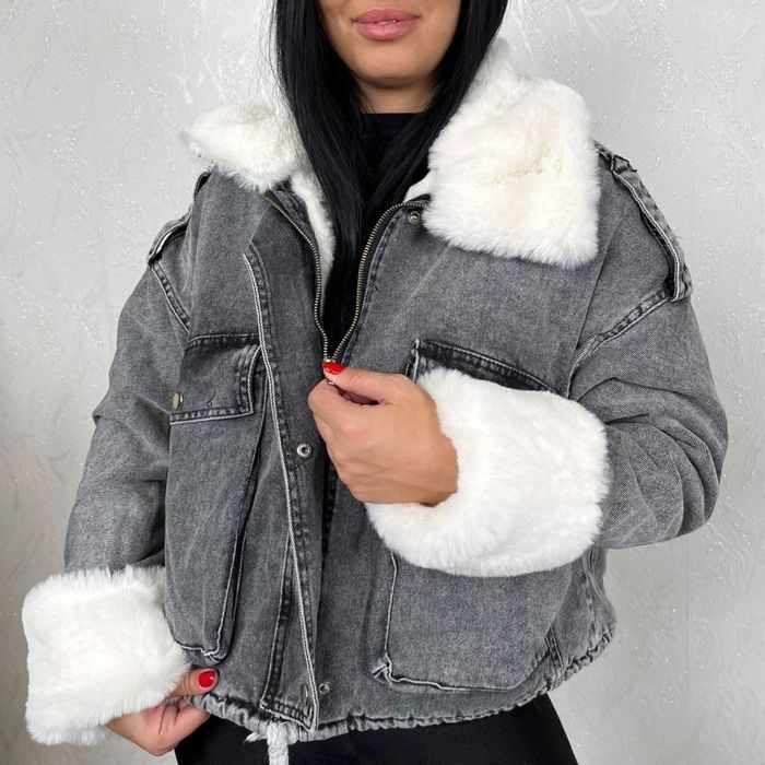 Gecuta dama cu blanita