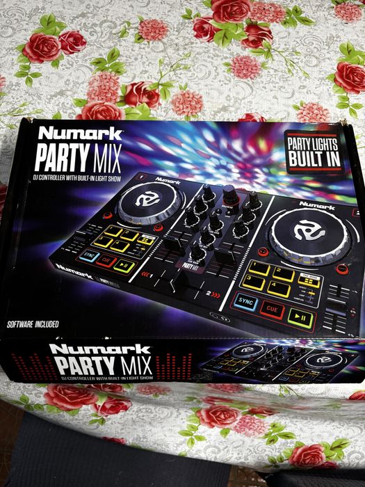 Consola numark partymix