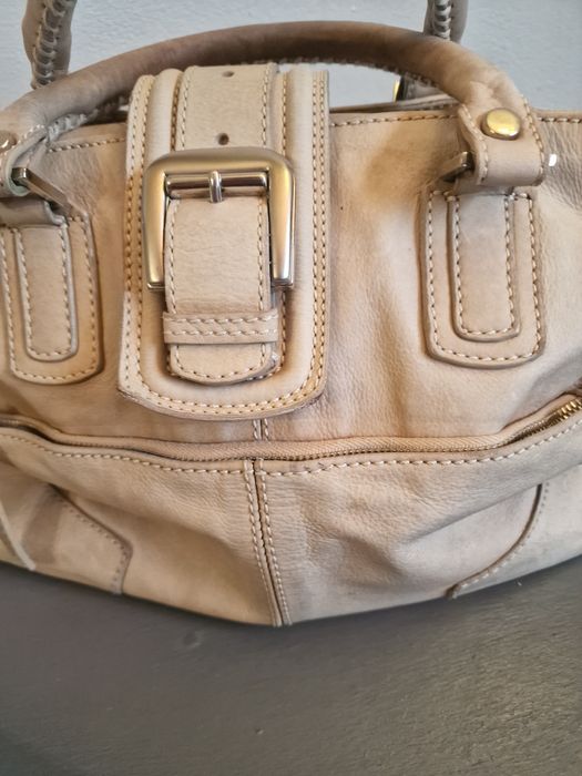 Стилна дамскачанта от естествена кожа