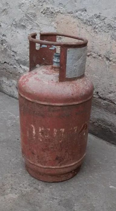 Газовый баллоны есть