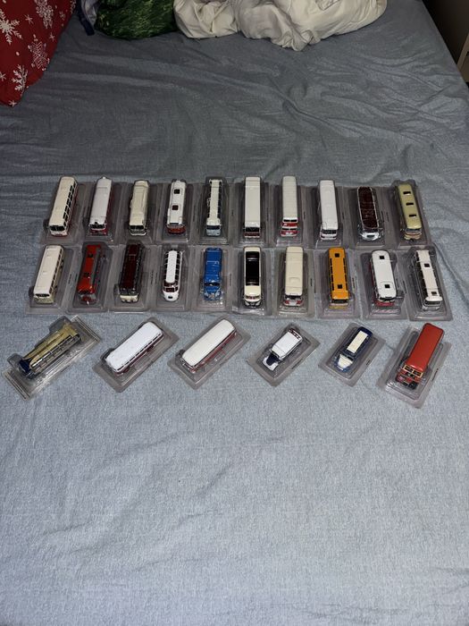 26 броя от колекцията “Легендарни автобуси”