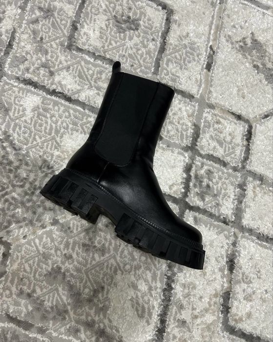 Зимние сапоги челси