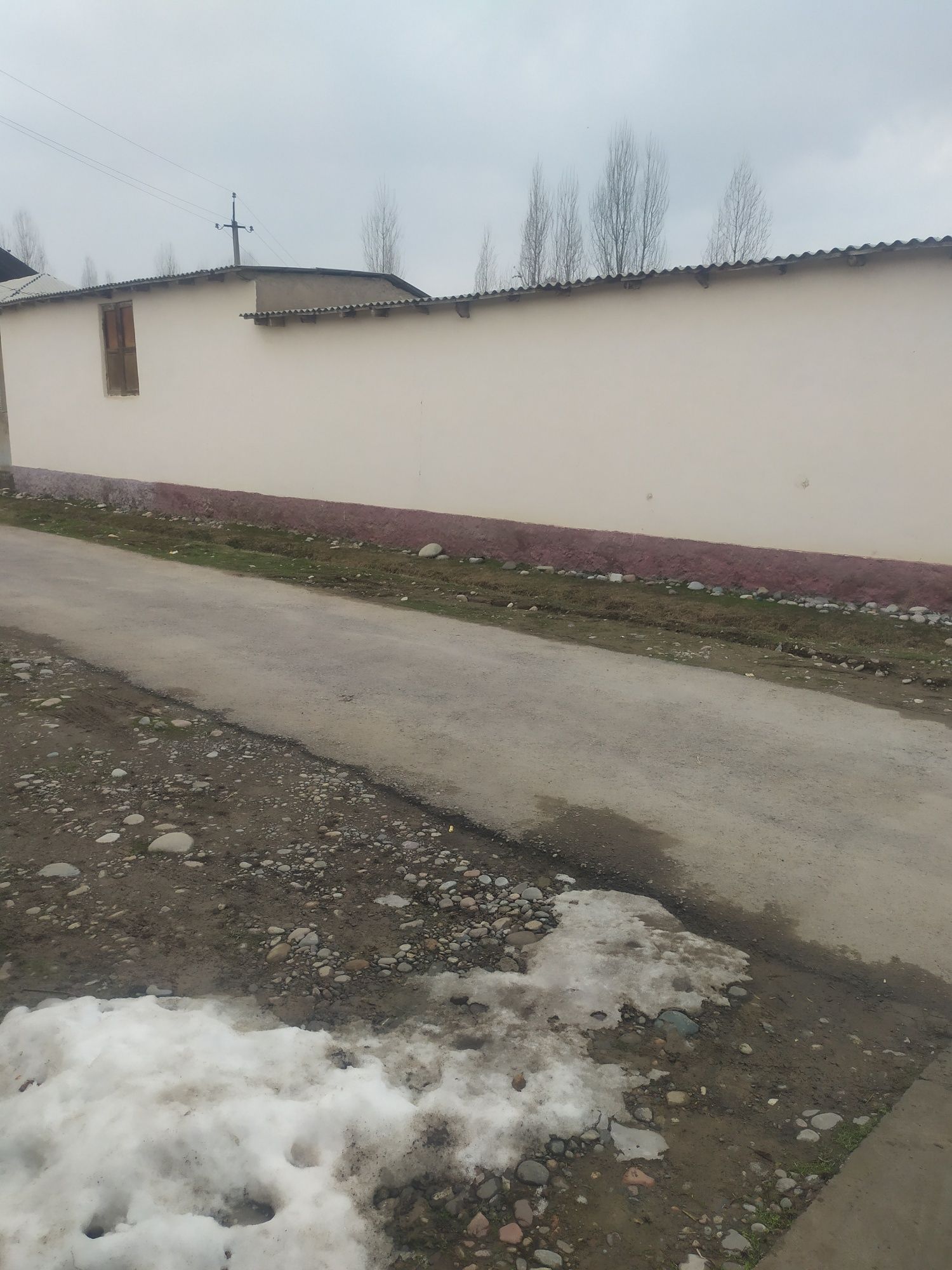 Уй сотилади 1 200 м2