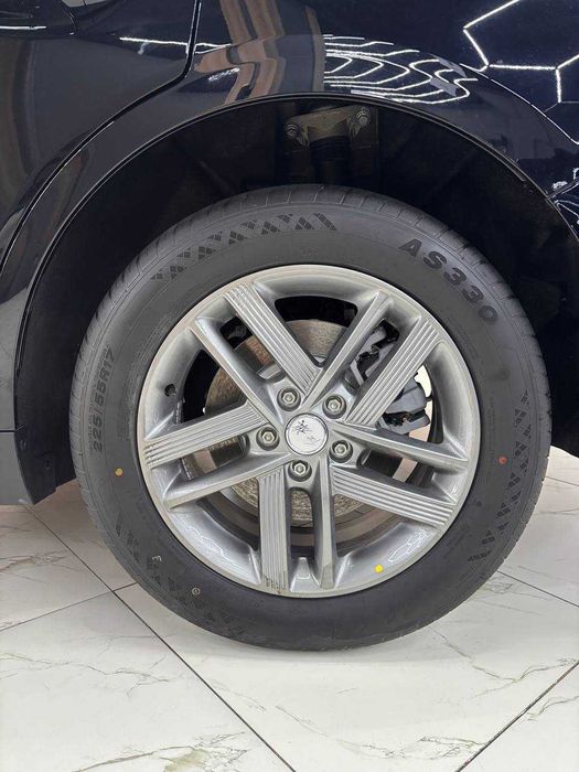 hongqi e-qm5 505 km zapas hodligi
