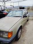 Продавам Mercedes Benz 124 D,