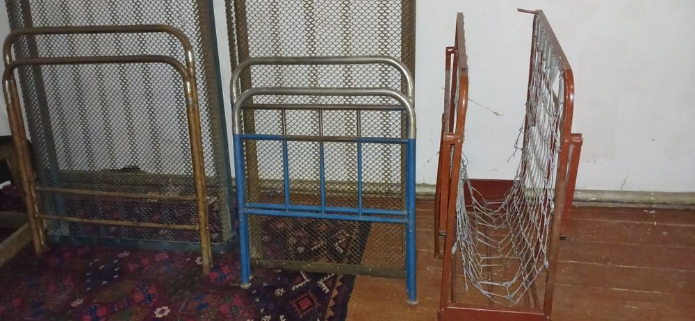 Кровать, продаем