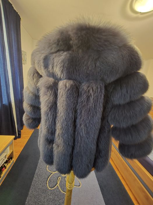 Haina blana  naturala vulpe