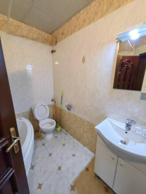 Дава се под наем Тристаен апартамент в Пловдив, Кършияка - 90 кв.м за 450 € - Снимка #4