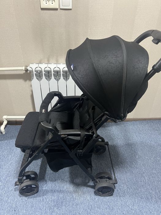 Продается коляска chicco, очень удобная и легкая коляска
