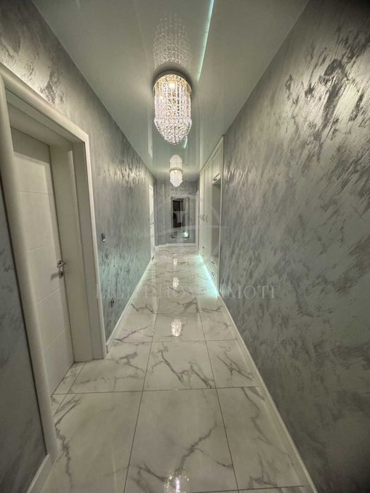 Продава се Многостаен апартамент в Пловдив, Остромила - 179 кв.м за 1649 €/кв.м - Снимка #13