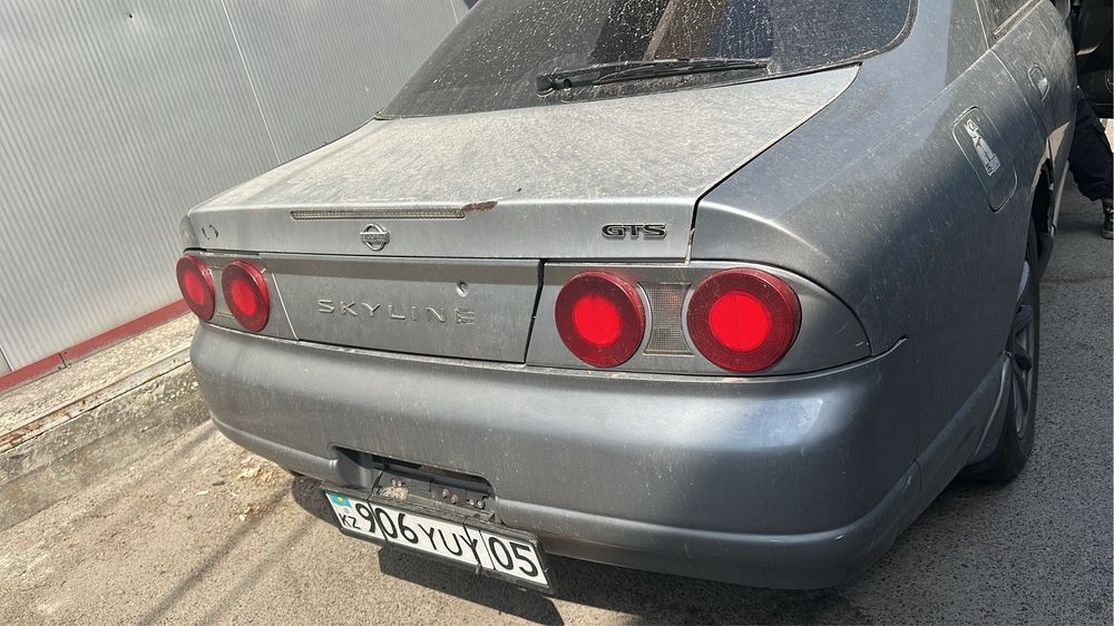 Задние фонари рест skyline r 33