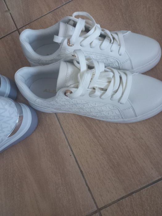 Маратонки и ботуши