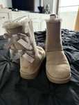 Cizme UGG Bailey Bow in stare buna