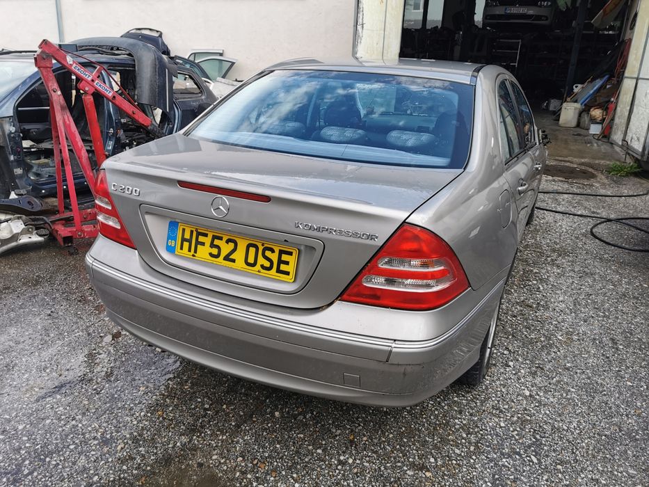 На части w203 C200 Kompressor 163кс M271 двигател перфектен автоматик