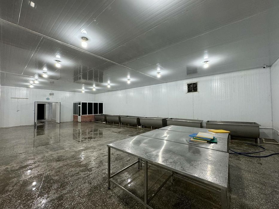 Продаётся 5 000 м² промхолодильник.