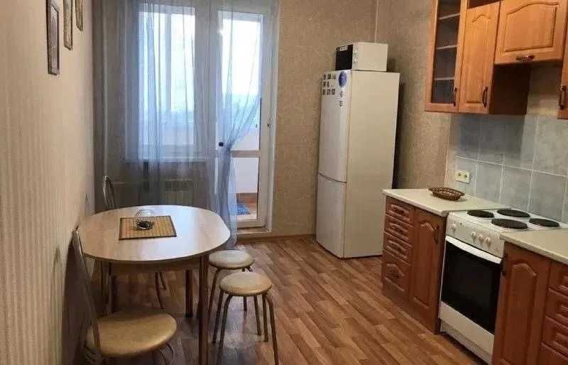Сдается 1 ком кв Сатпаева 4 около ену евразий