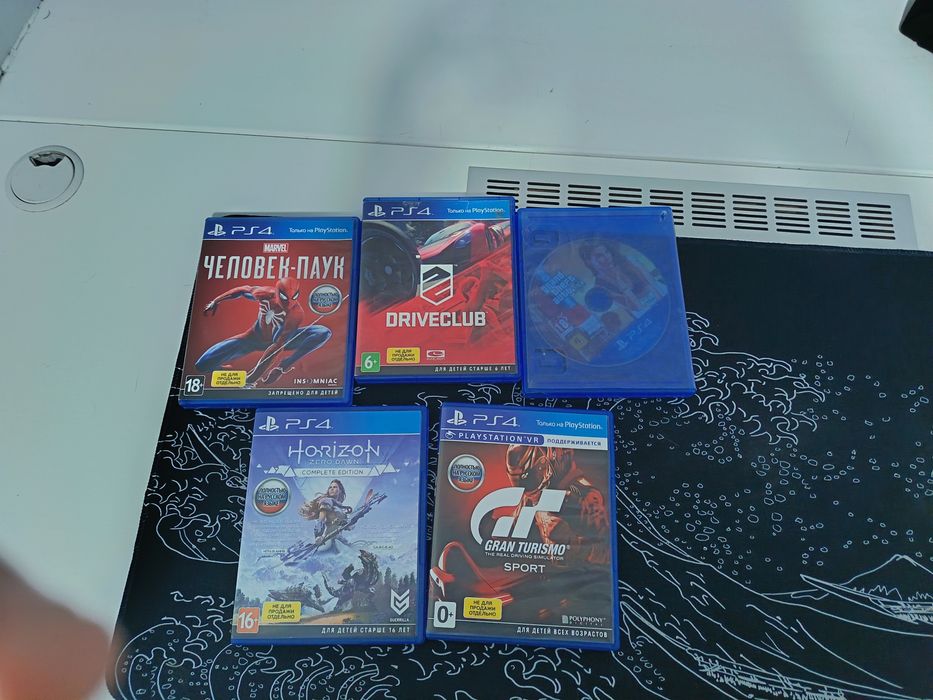 Продам диск на пс 4 гран туризм и драевклаб