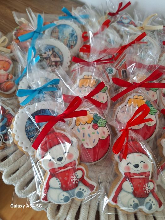 Коледни бисквитки с фонданов принт