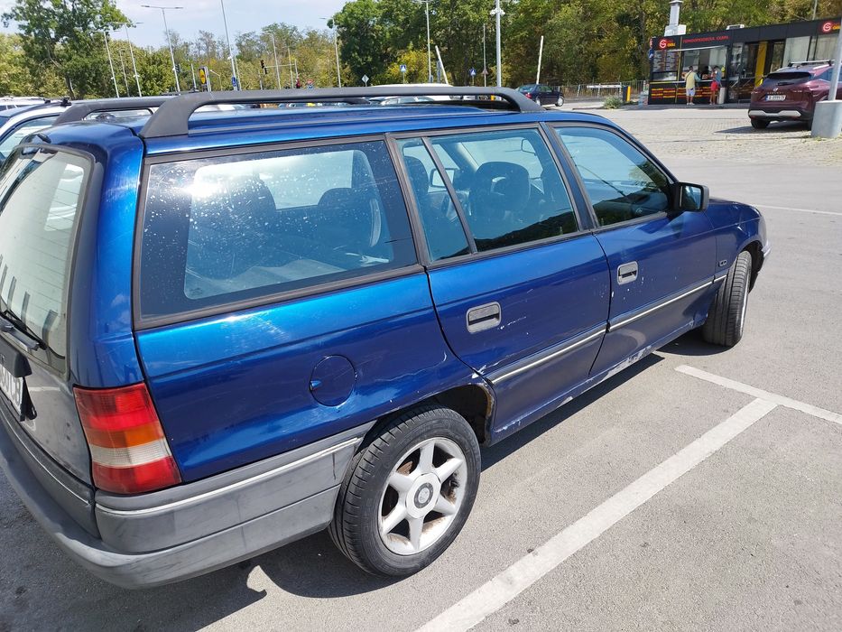 Opel Astra F 1.8i 90 к.с. комби