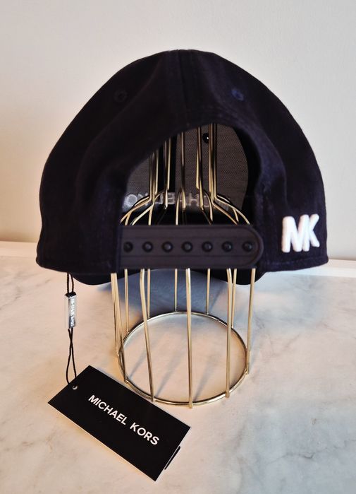 Шапка с козирка Michaele Kors"