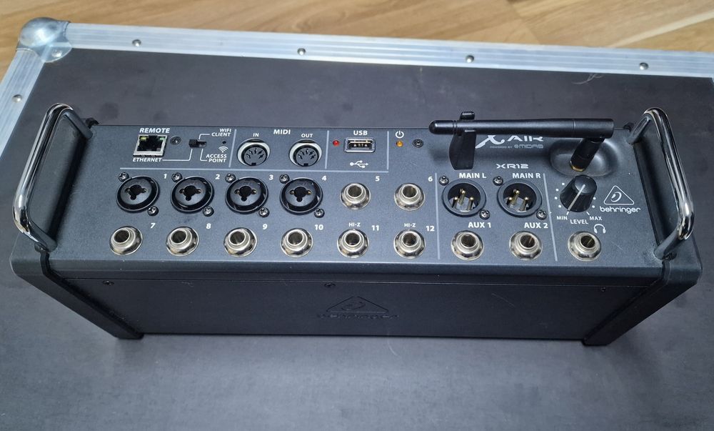 Mixer digital Behringer xr 12