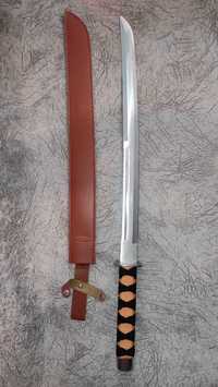 метален меч с капия