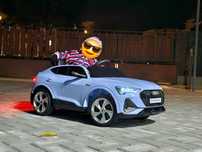 Masinuta electrica Audi e-tron Sportback 4 x 4, Telecomanda, albastru